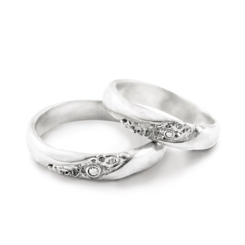 Bone and Cell Texure Wedding Ring
