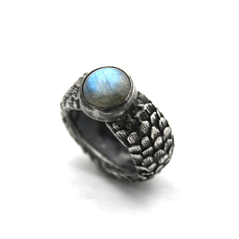 Scale Ring with stone by Ayaka Nishi